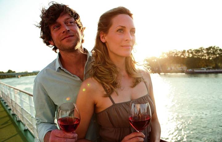 RH_DLX_PEOPLE_WEIN_ABENDSTIMMUNG_12_39L_17.jpg RH_DLX_PEOPLE_WEIN_ABENDSTIMMUNG_12_39L_17.jpg