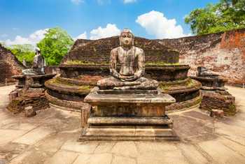 Polonnaruwa Vatadage, Sri Lanka shutterstock_745963120.jpg