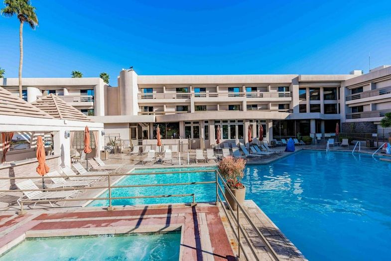 Indian Wells Resort Hotel pool 5.jpg