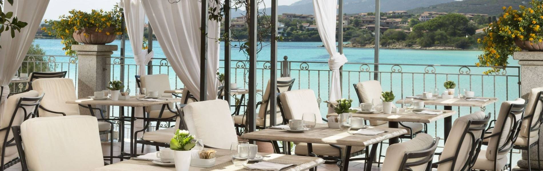 Copia di Breakfast on the terrace - Gabbiano azzurro Hotel _ Suites - stampa3.jpg