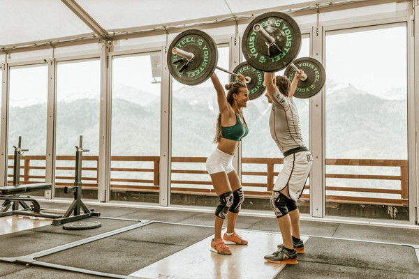 Weightlifting Women at the gym and it's benefits
