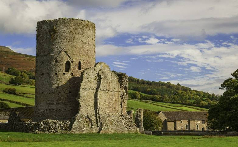 Tretower Castle 
Cadw Sites
SAMN: BR014
NGR: SO184212
Powys
Mid
Castles
Medieval
Defence
Historic Sites