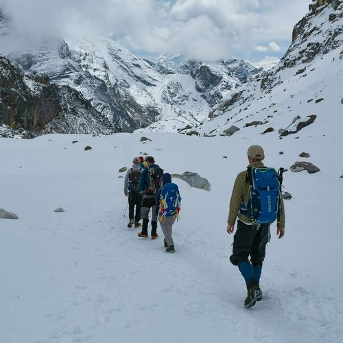 What happens if there is a weather delay on the Everest Base Camp trek