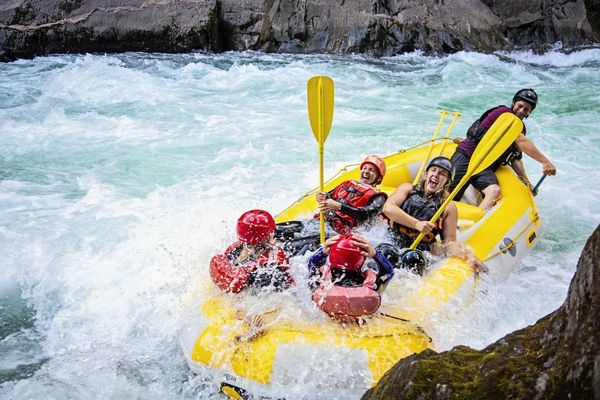 REO-rafting-glamping-yoga-resort-Canyon-surf-rafting.jpg