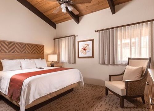 Kona Coast Resort king 2.jpeg