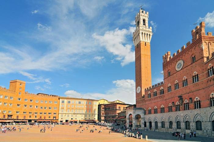 Torre del Mangia and the Palazzo Publico, Siena shutterstock_576704680.jpg