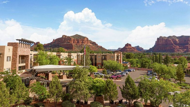 Hilton Sedona Resort at Bell Rock exterior.jpg
