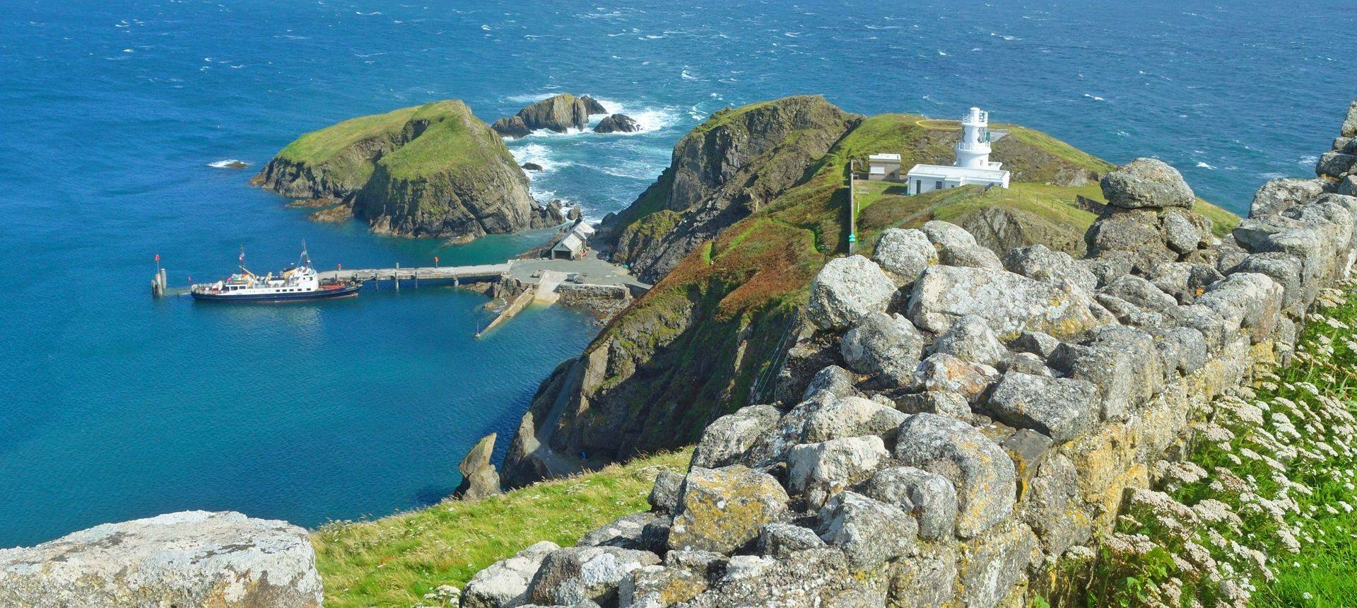 Lundy Shutterstock 124705750