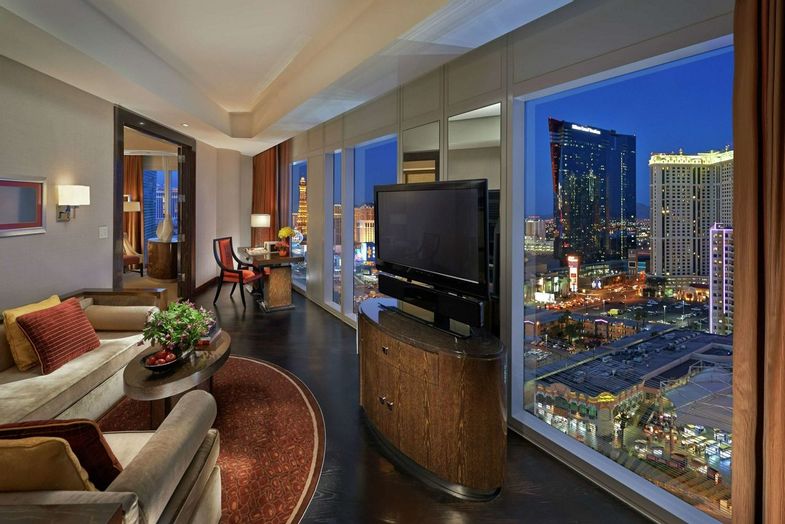 Waldorf Astoria Las Vegas-Bar.jpg