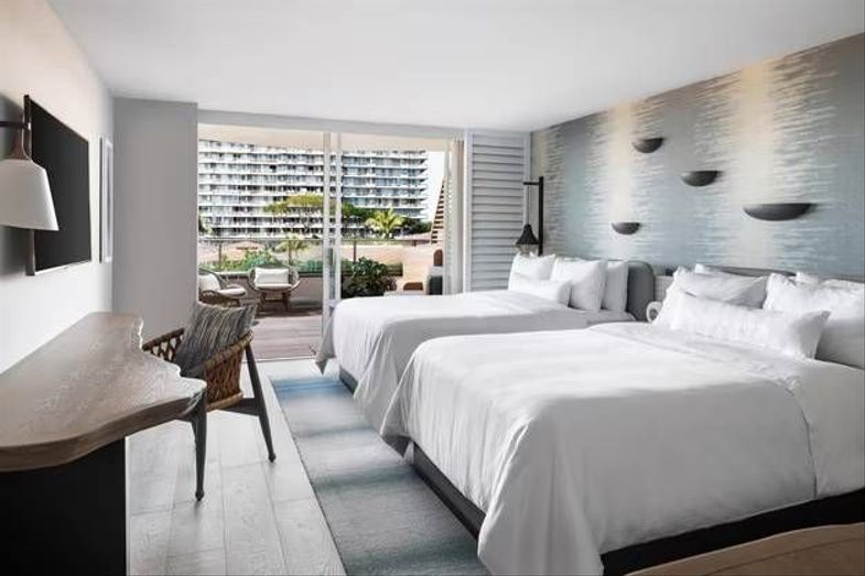 The Westin Maui Resort & Spa, Kaʻanapali queen luxury lanai.jpg