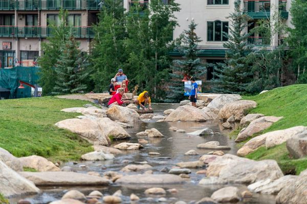 Ptarmigan-Inn-summer-stream.jpg