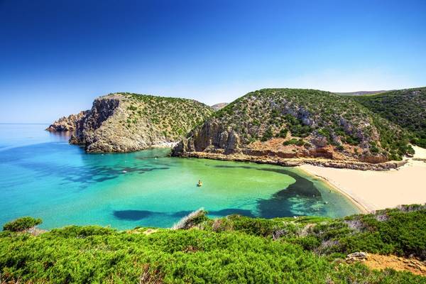 Sardinia shutterstock_697392580.jpg