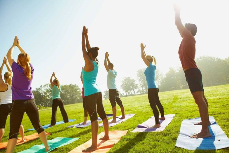 Hilton Phoenix Tapatio Cliffs Resort lawn yoga.jpg
