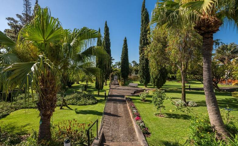 Portugal - Gardens of Madeira - Alberto Reynolds  - 7. QUINTA JARDINS DO LAGO GARDENS.jpg