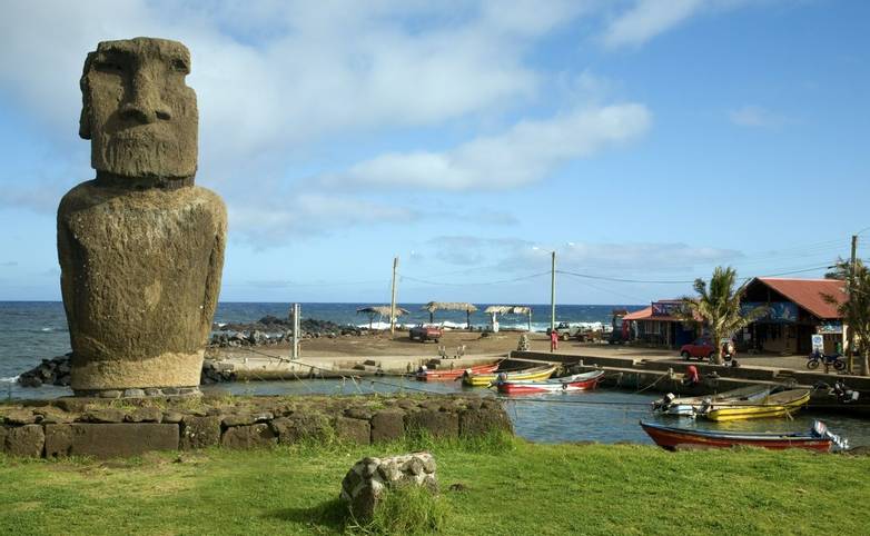 Chile and Easter Island - Hanga Roa - AdobeStock_16901788.jpeg