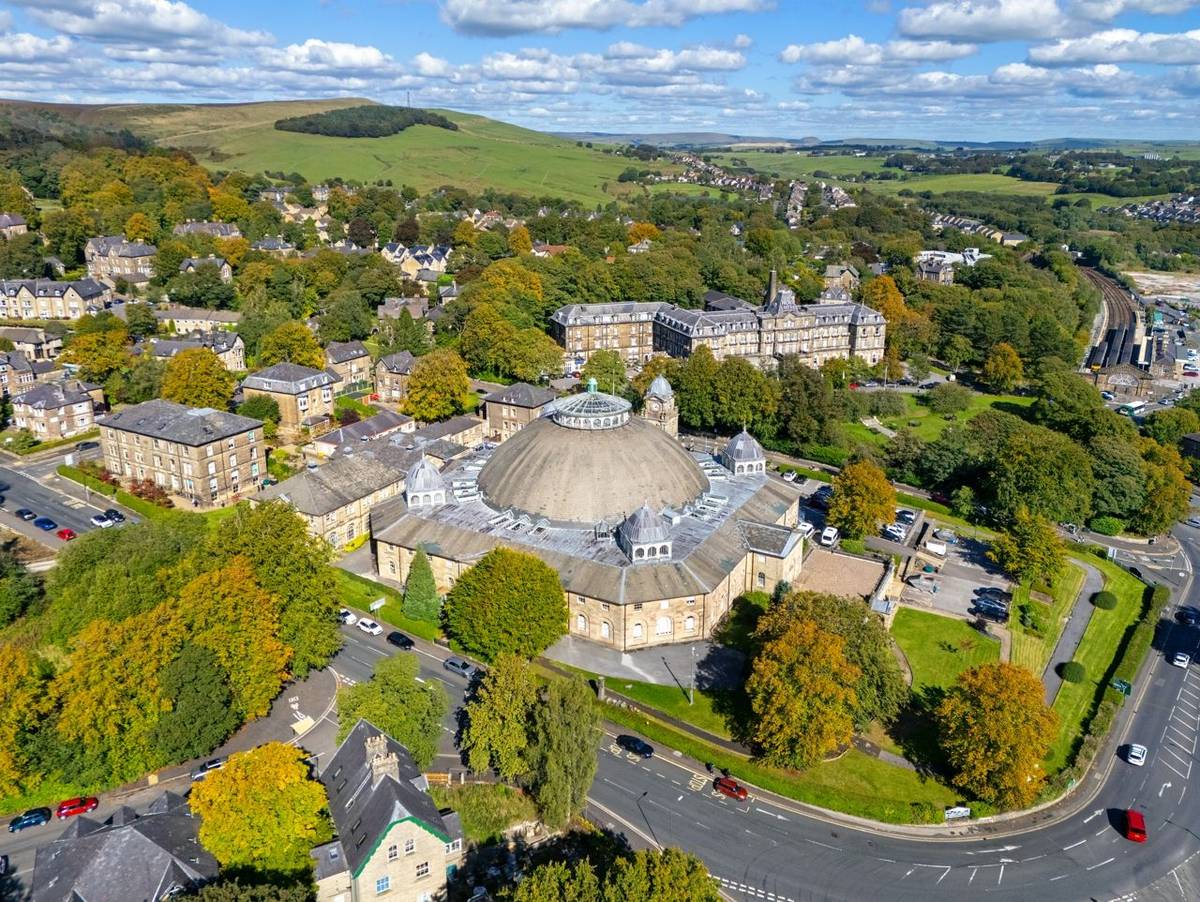 Buxton 1727768541