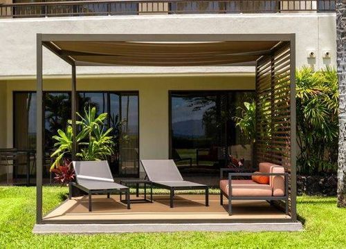 Sheraton Maui Resort & Spa premium lanai.jpg