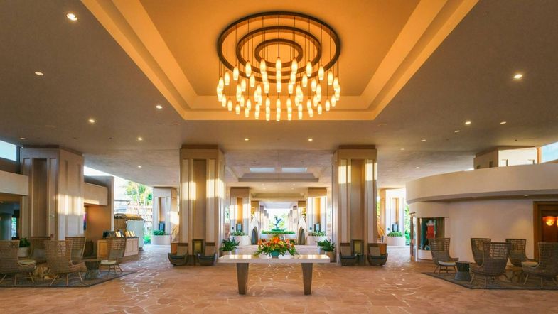 Hilton Waikoloa Village main_lobby.jpg