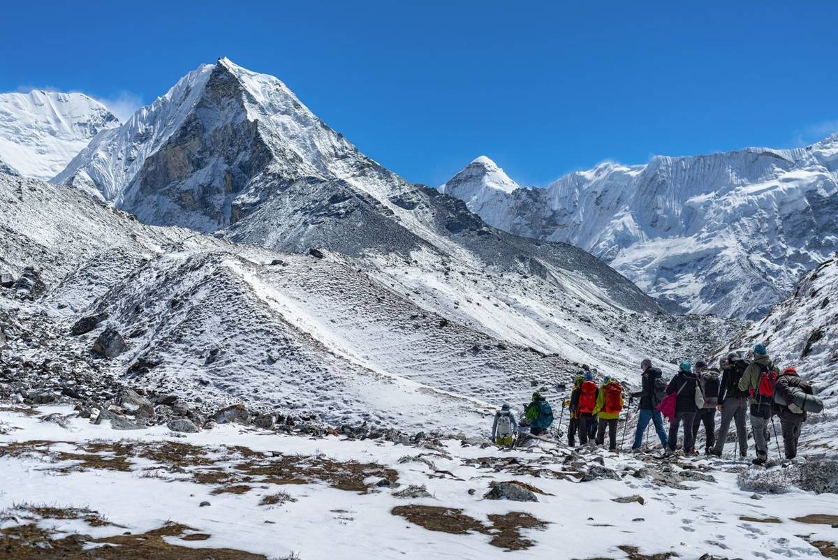 Mountaineers make climbing Mount Island Peak (Imja Tse), 6,189 m, Nepal