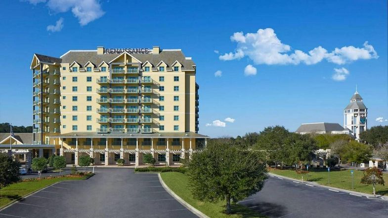 World Golf Village Renaissance St Augstine Resort front entrance.jpg