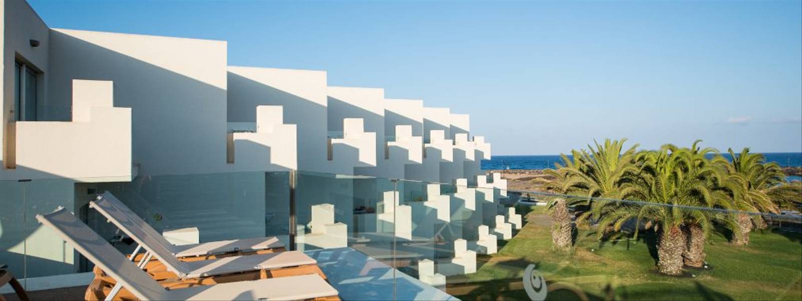 Spain - Lanzarote - HD Beach Resort & Spa - HD-Beach-Resort-terrace.jpg