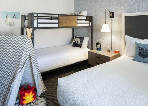 Ptarmigan-accommodations-suite-bunks.jpg