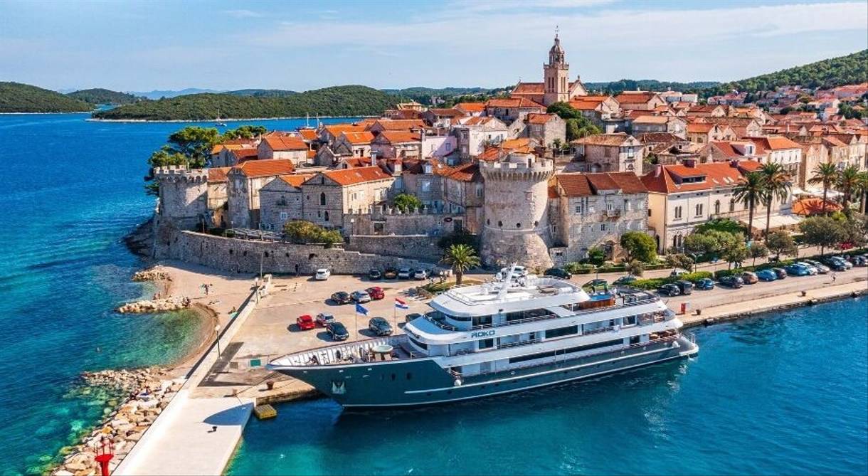 yacht week in croatia 2023