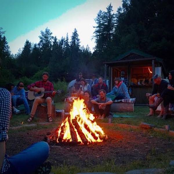 Red-Horse-Mountain-Ranch-Campfire-with-Guests.jpg