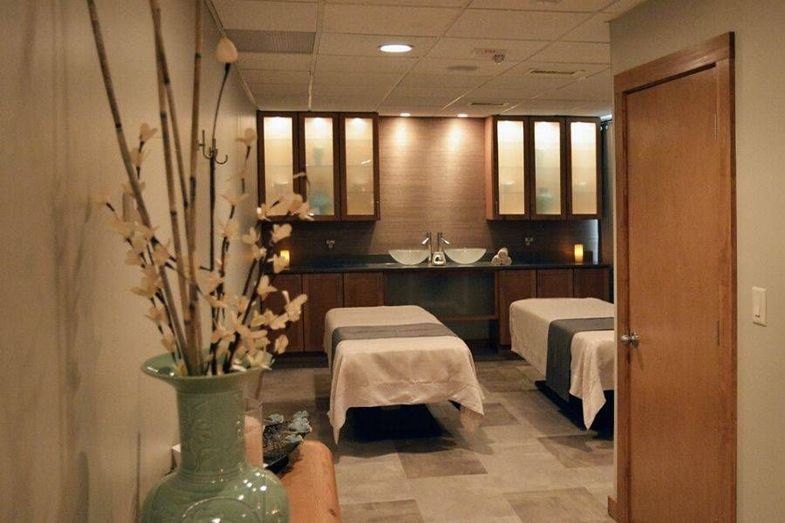 The Lodge of Four Seasons spa shiki treatment room.jpg