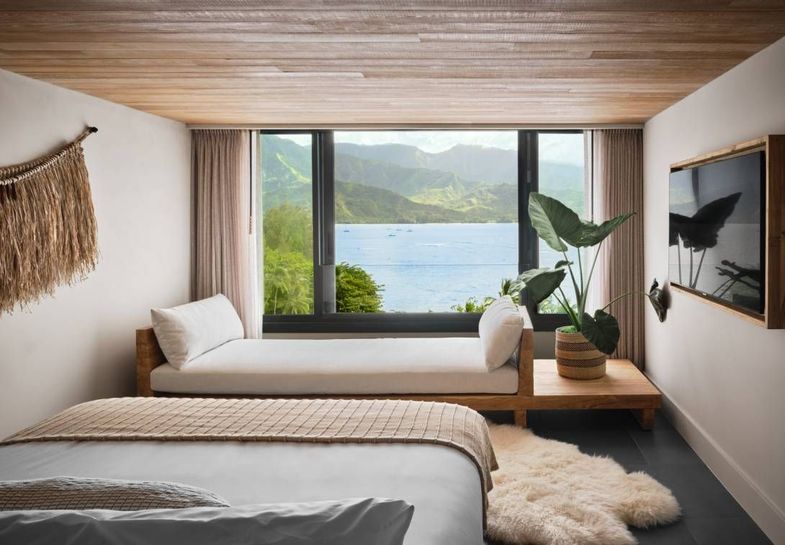 1 Hotel Hanalei Bay guest room.jpg