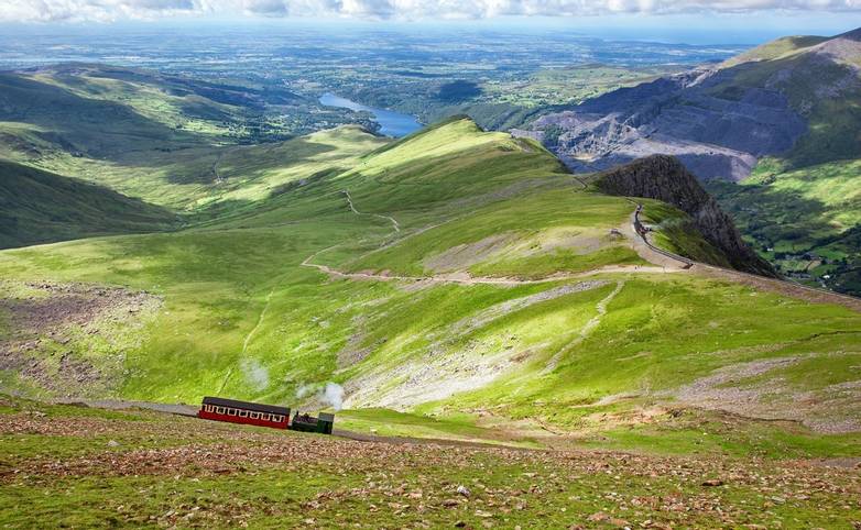 Mountain railway, Snowdonia, North Wales. The steam train runs from the town of LLanberis in the valley to the summit of Mou…