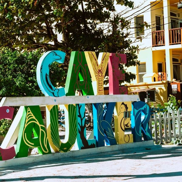 Belize-Caye Caulker-meritt-thomas-unsplash.jpg