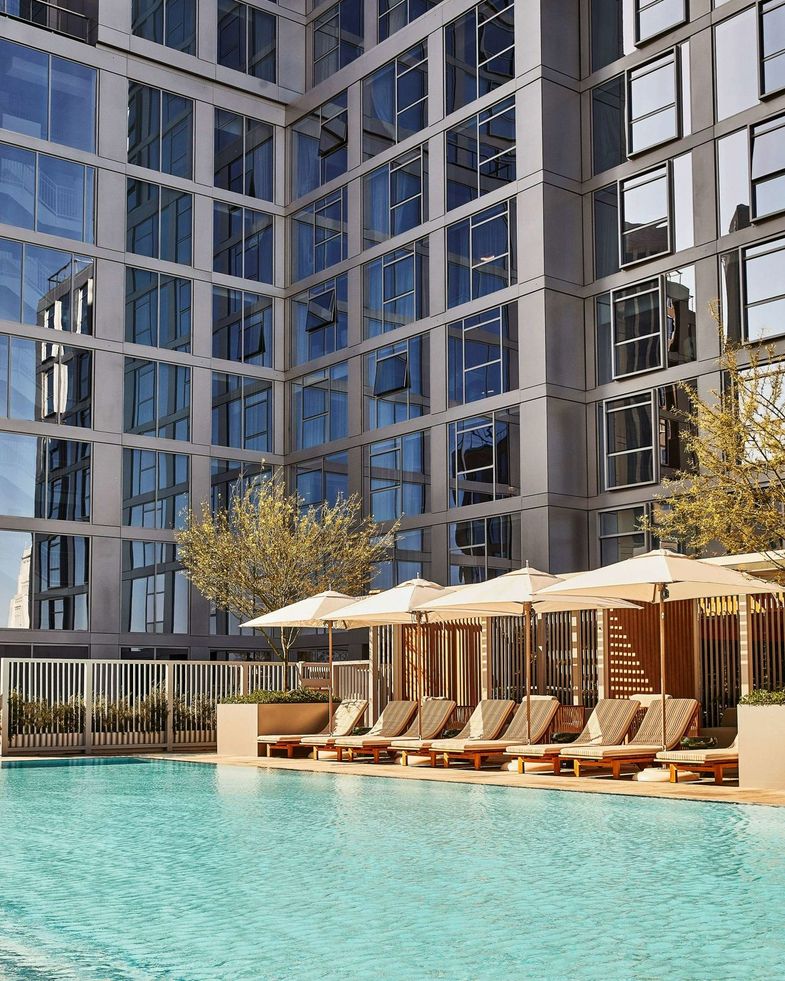 Conrad Los Angeles-Pool (3).jpg