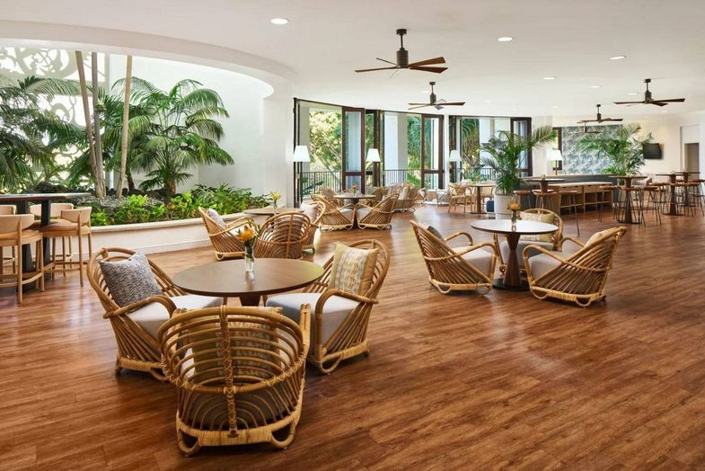 Outrigger Kona Resort & Spa multi table Club Lounge.jpg