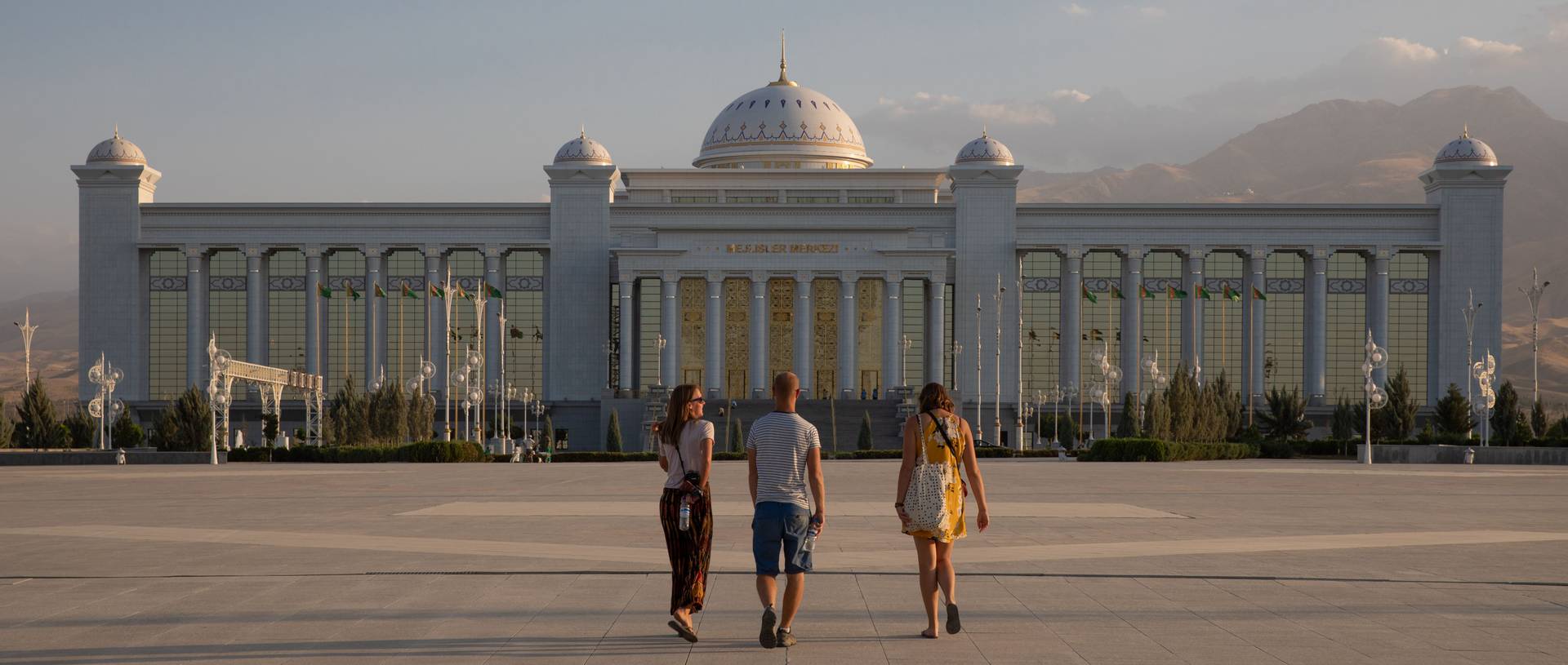 Mejliser Merkesi, Concert Hall, Ashgabat