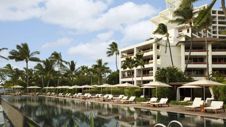 Four Seasons Resort Oahu at Ko Olina adult infinity pool.jpg