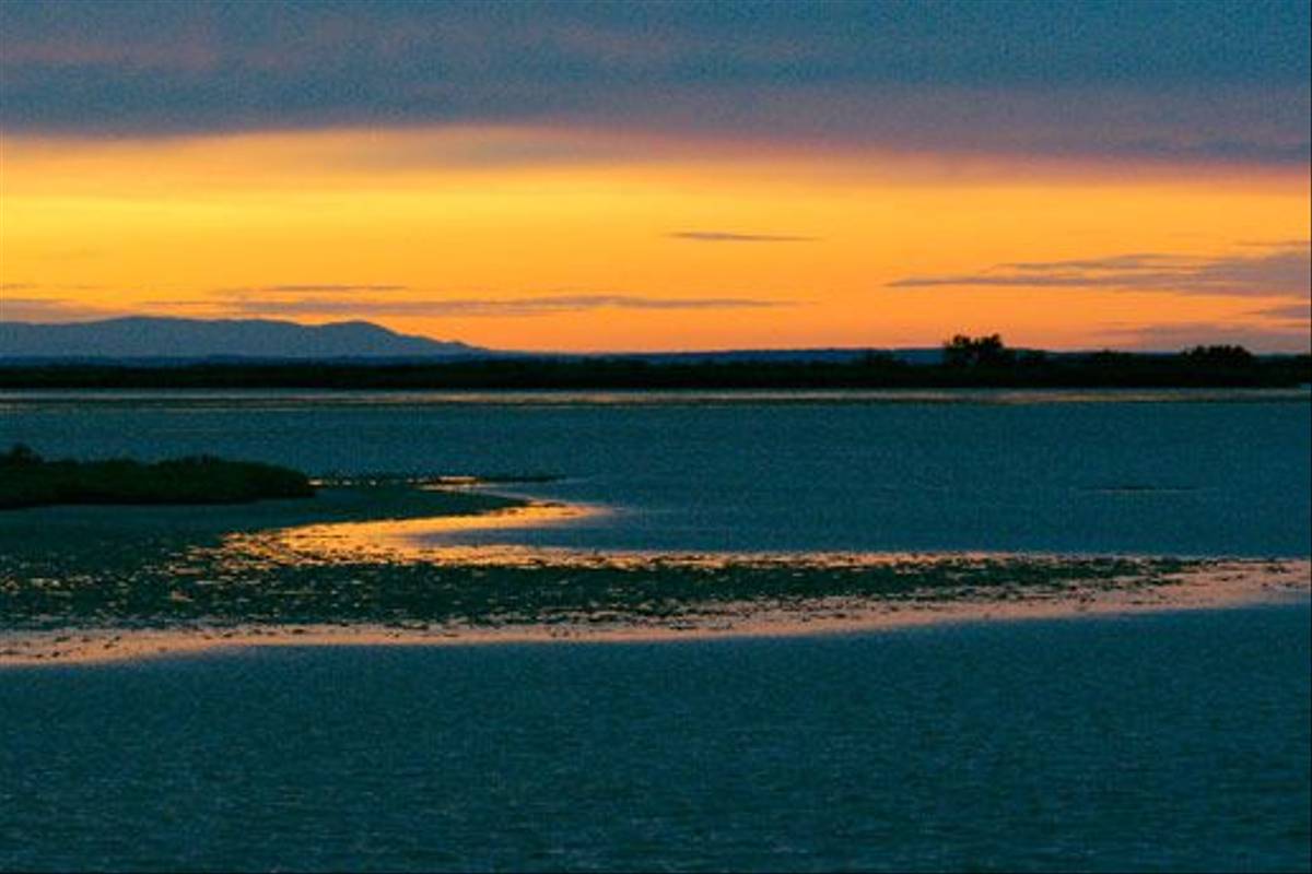 Sunset over the lagoon (Ian McColl)