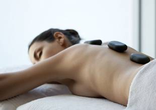 Vilalara-Thalassa-Resort-stone-massage.jpg