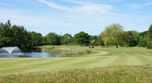 8th hole at Old Thorns features water feature