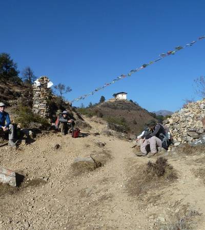 Pass below Jili Dzong