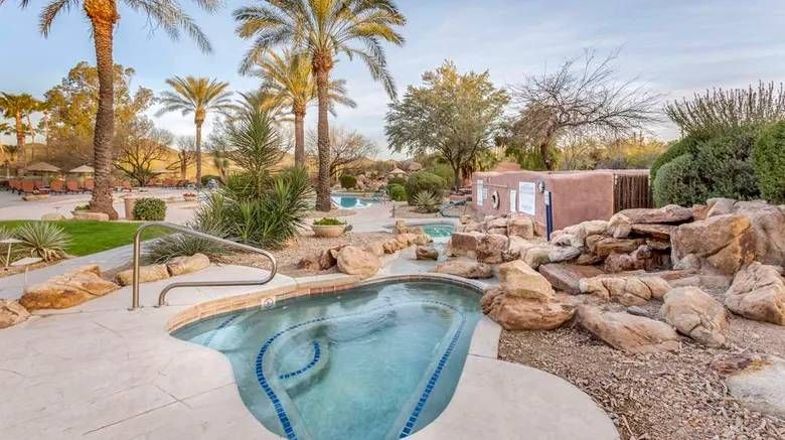 Rancho Manana hot tub.jpg