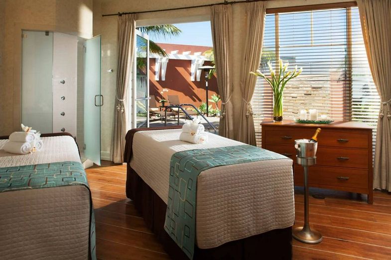 Laguna Cliffs Marriott  spa suite.jpg