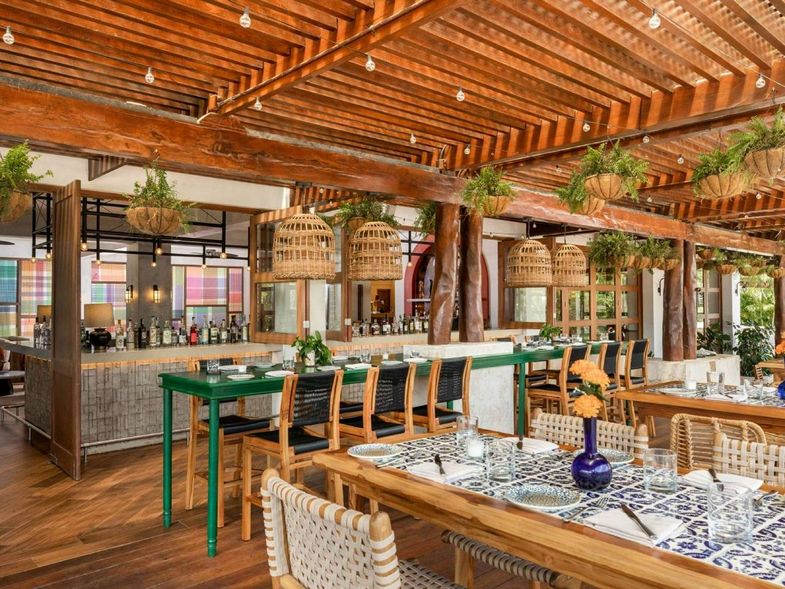 Fairmont Mayakoba bar.jpg