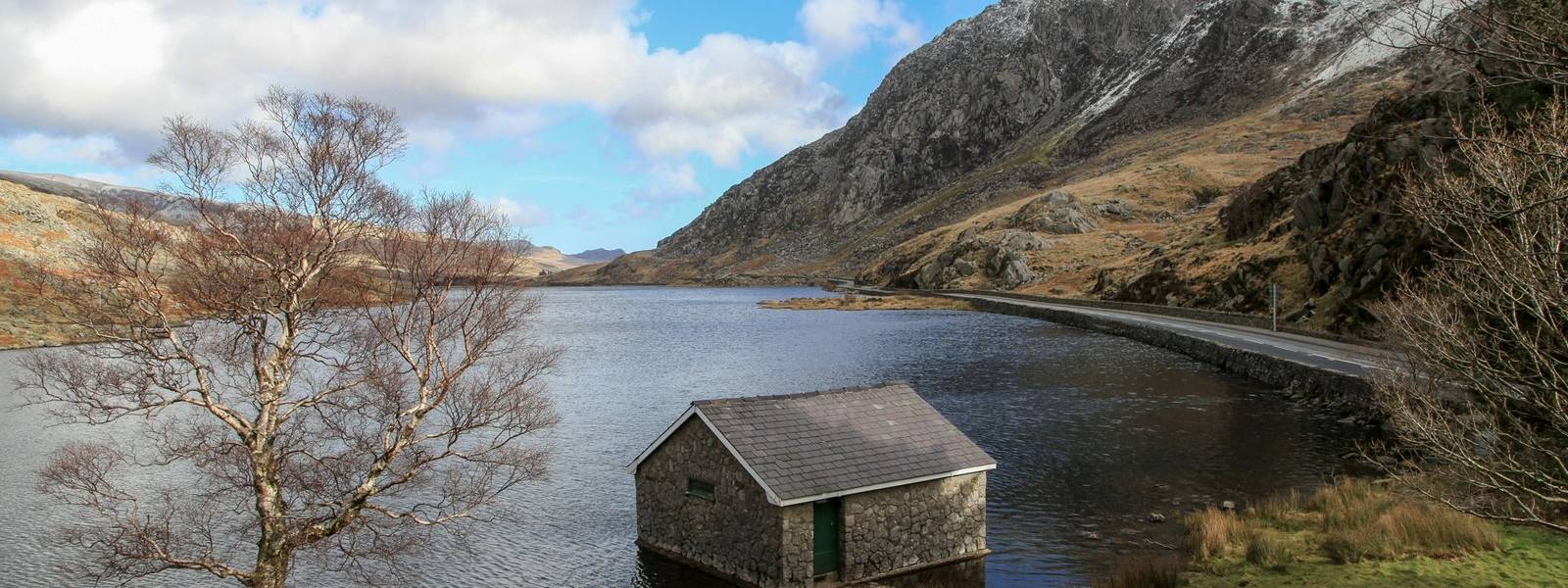 Northern Snowdonia - Walking with Sightseeing - AdobeStock_80319241.jpeg