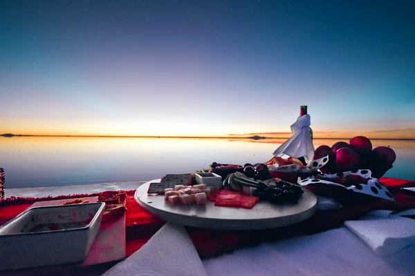 Luna Salada Hotel & Spa-Table.png