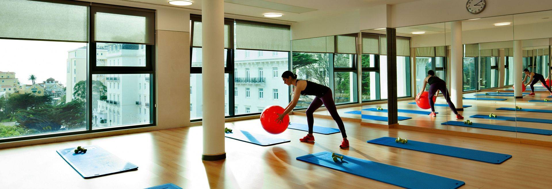 Palacio-Estoril-fitness-center-class.jpg