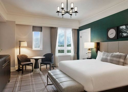 Fairmont Banff Springs king 2.jpg