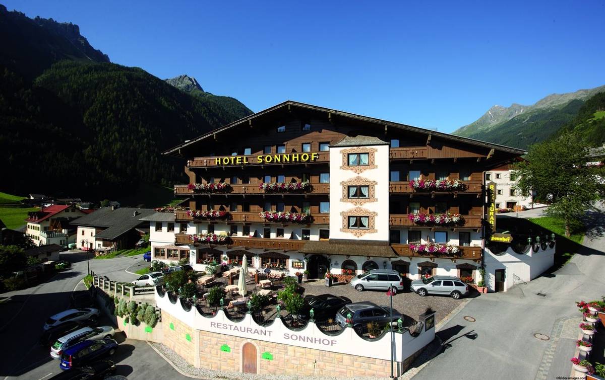 Austria - Neustift - Stubai Alps - Hotel Sonnhof - Exterior - Homepage Bilder 125.jpg