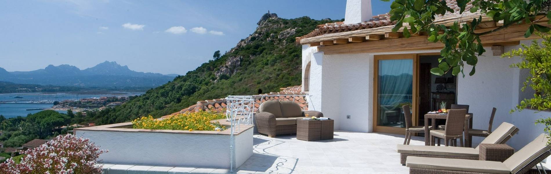 Relais Villa Del Golfo, Sardinia, Italy, Luxury Suite SV, Pool (6).jpg