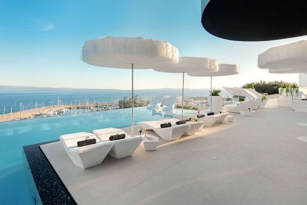 All Suites Posh 10.jpg